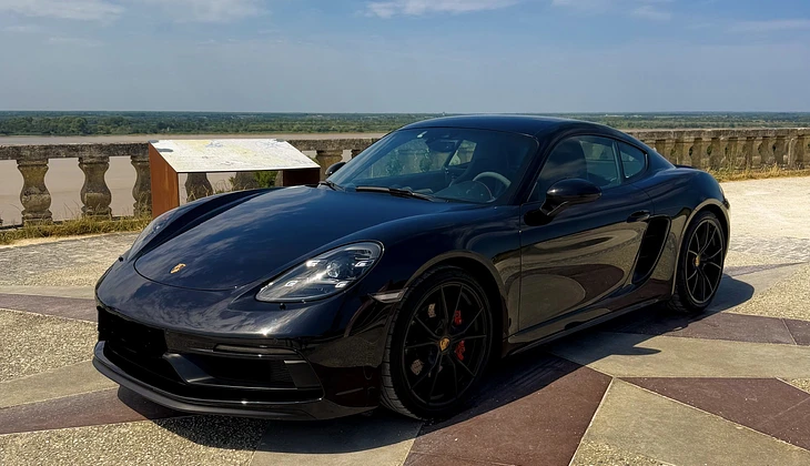 location-PORSCHE-Gauriaguet-roadstr