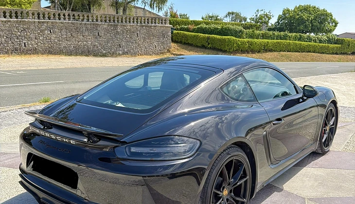 location-PORSCHE-Gauriaguet-roadstr