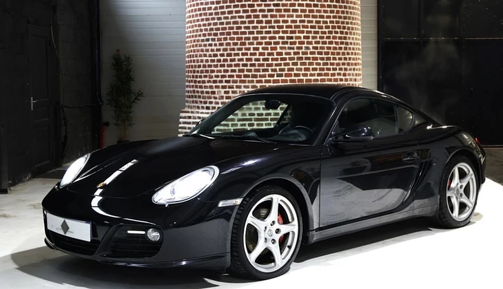 location-PORSCHE-Guillac-roadstr