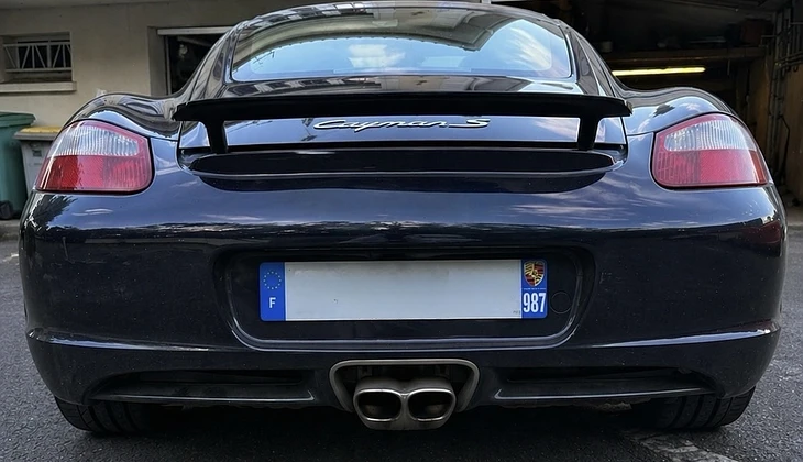 location-PORSCHE-Massy-roadstr