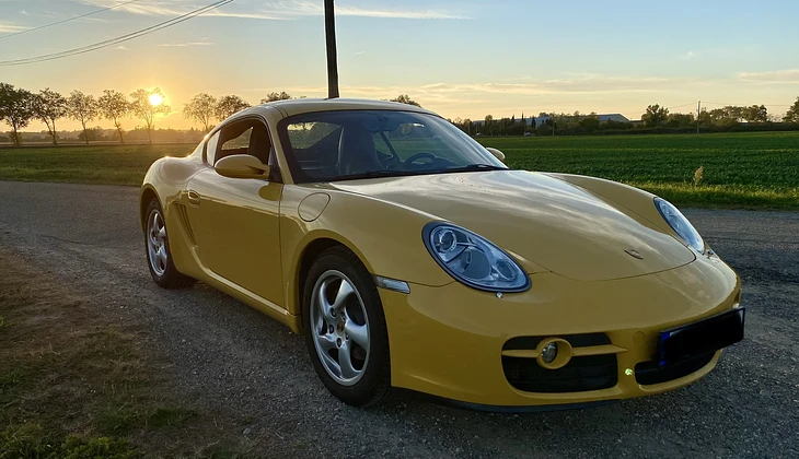 location-PORSCHE-Seilh-roadstr