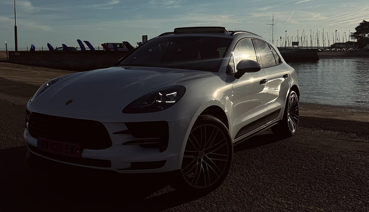 location-PORSCHE-Auray-roadstr