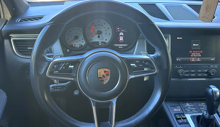 location-PORSCHE-Cognin-roadstr