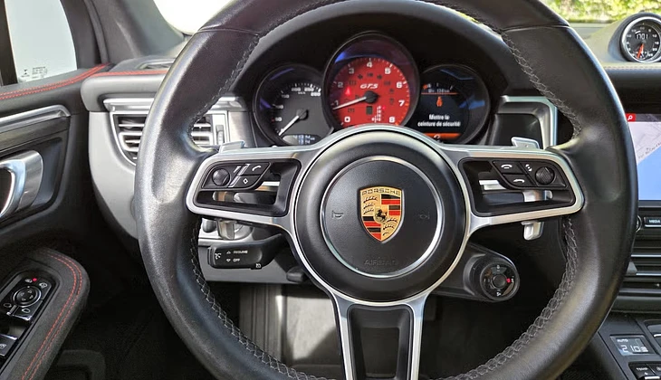 location-PORSCHE-Chartres-roadstr