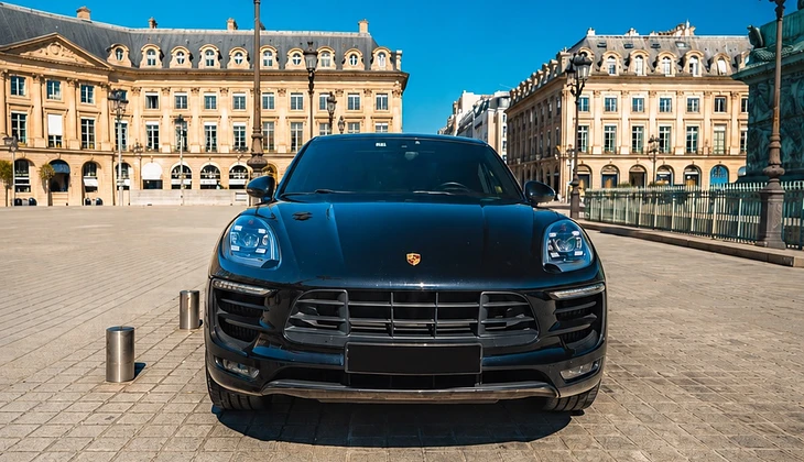 location-PORSCHE-Paris-roadstr