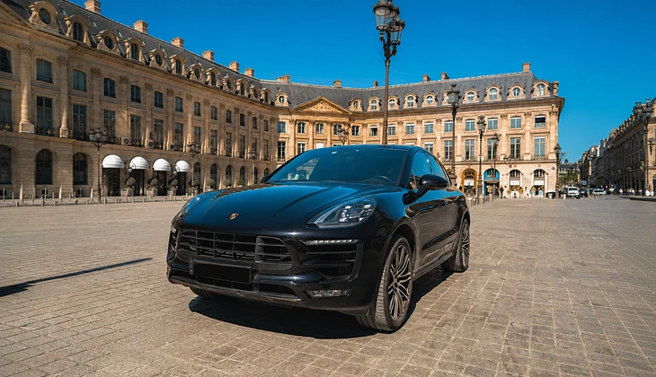 location-PORSCHE-Paris-roadstr