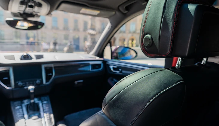 location-PORSCHE-Paris-roadstr