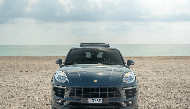 location-PORSCHE-Beausoleil-roadstr