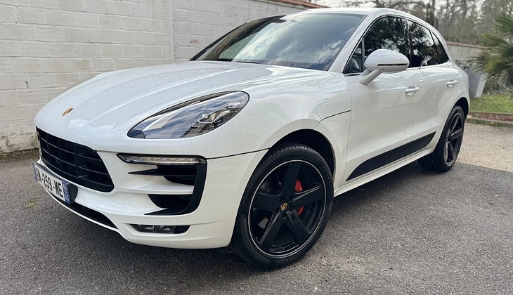 location-PORSCHE-Dammarie-les-Lys-roadstr