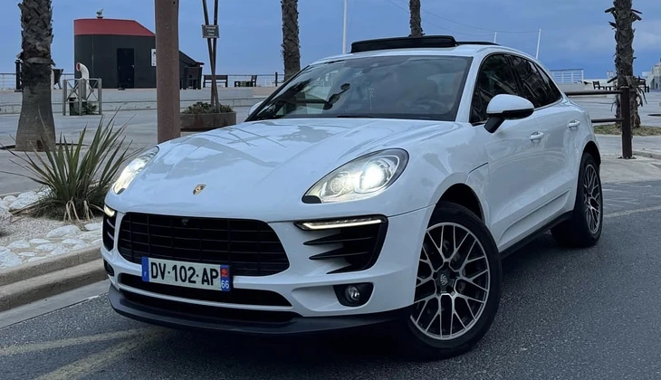 location-PORSCHE-Paris-roadstr
