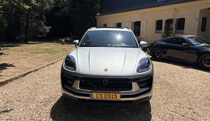 location-PORSCHE-Villepreux-roadstr