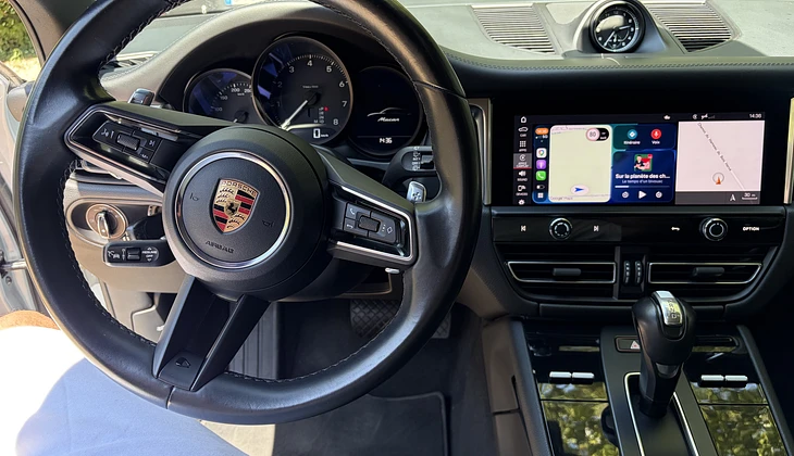 location-PORSCHE-Villepreux-roadstr
