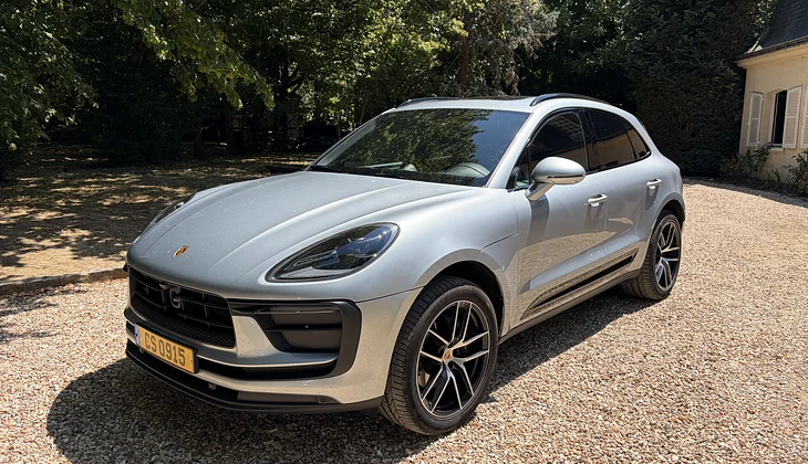 location-PORSCHE-Villepreux-roadstr