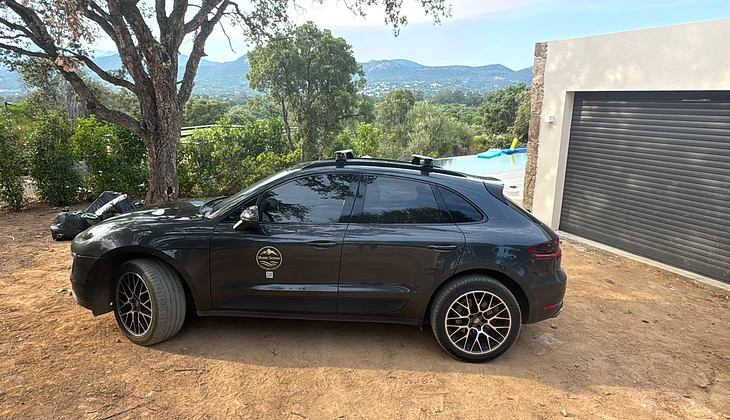 location-PORSCHE-Zonza-roadstr