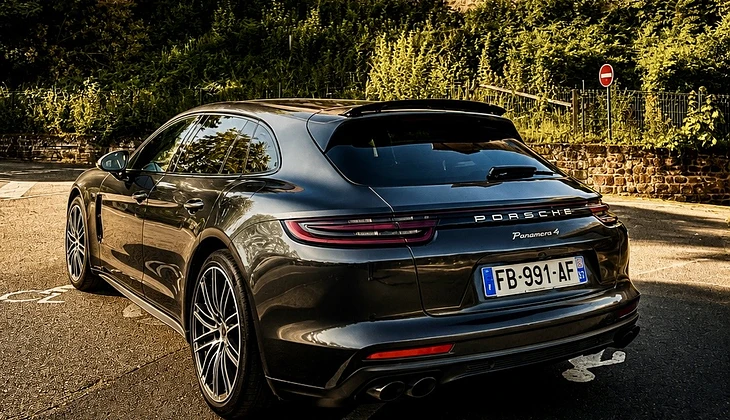 location-PORSCHE-Brumath-roadstr