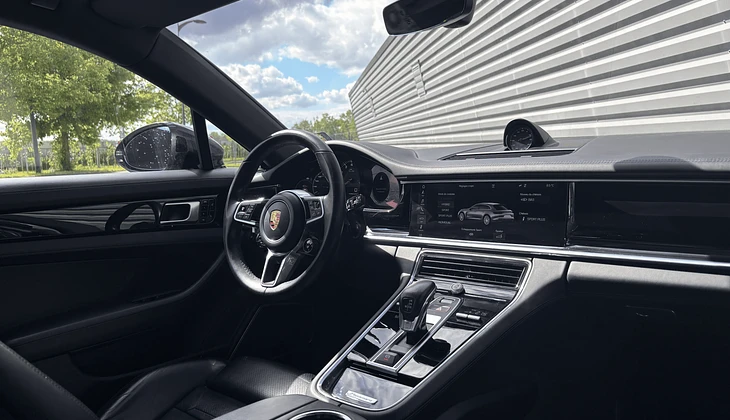 location-PORSCHE-Brumath-roadstr