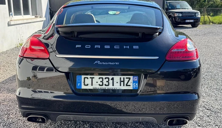 location-PORSCHE-Lyon-roadstr