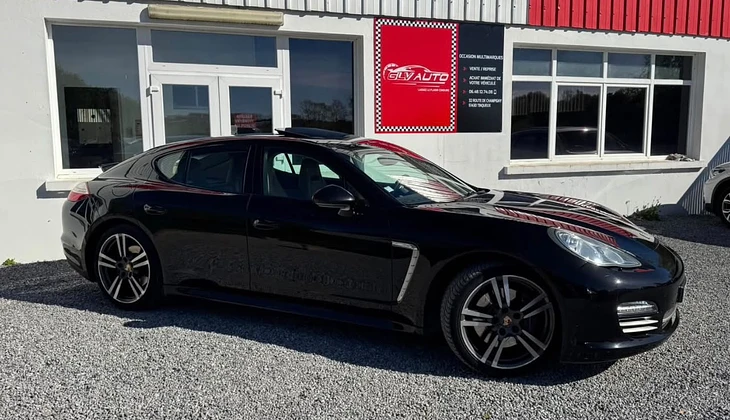 location-PORSCHE-Lyon-roadstr