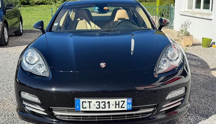 location-PORSCHE-Lyon-roadstr