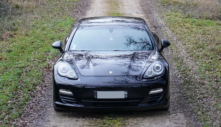 location-PORSCHE-Niort-roadstr
