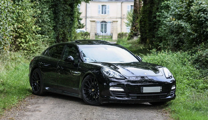 location-PORSCHE-Niort-roadstr