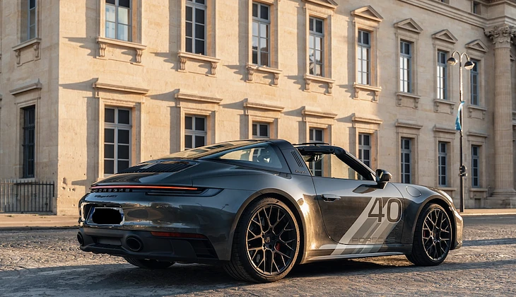 location-PORSCHE-Paris-roadstr