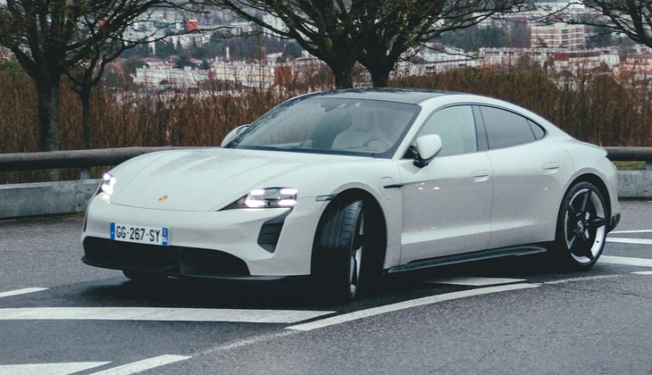 location-PORSCHE-Toulouse-roadstr