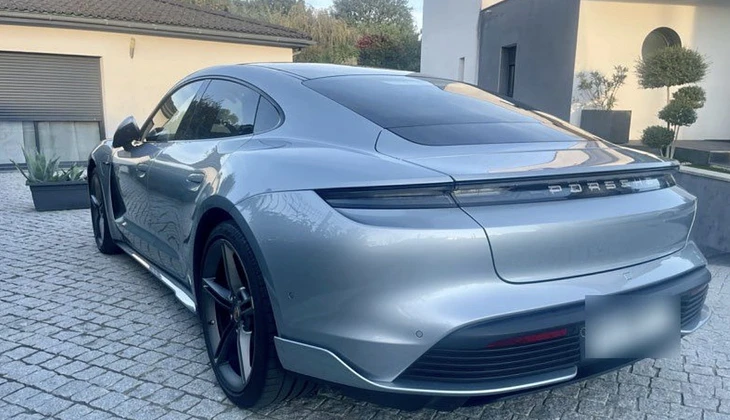 location-PORSCHE-Sainte-Soulle-roadstr