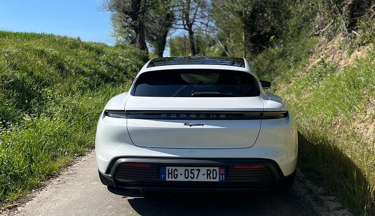location-PORSCHE-Castanet-Tolosan-roadstr