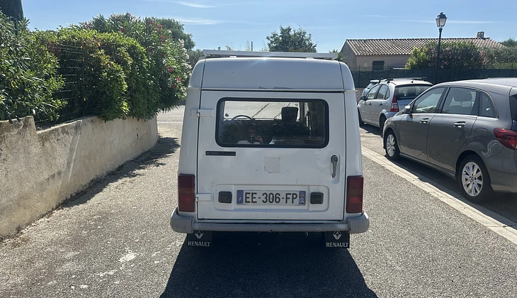 location-RENAULT-Marignane-roadstr