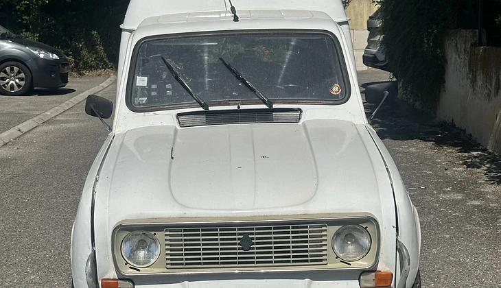 location-RENAULT-Marignane-roadstr