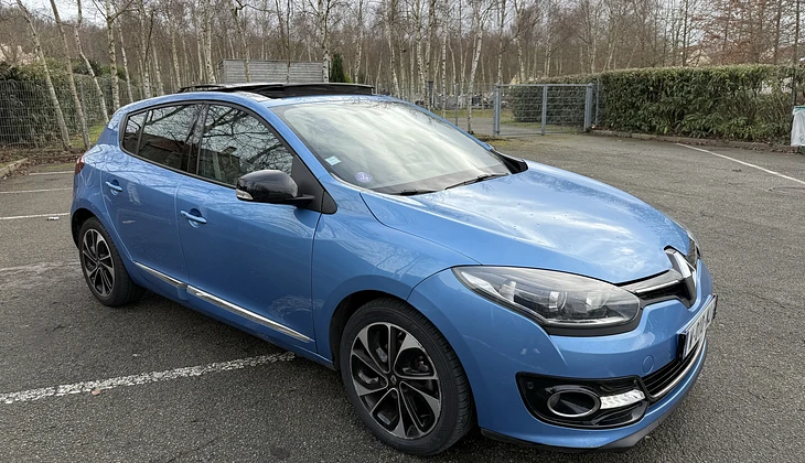 location-RENAULT-Élancourt-roadstr