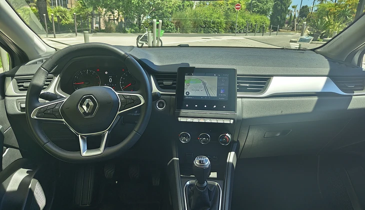 location-RENAULT-Nice-roadstr