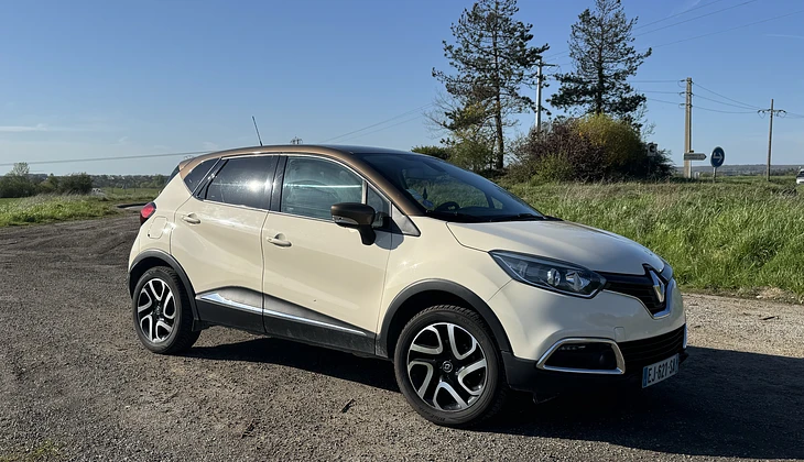 location-RENAULT-Versailles-roadstr