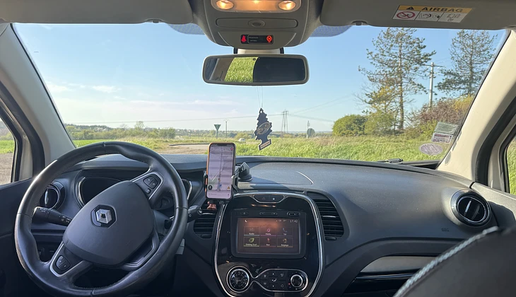 location-RENAULT-Versailles-roadstr