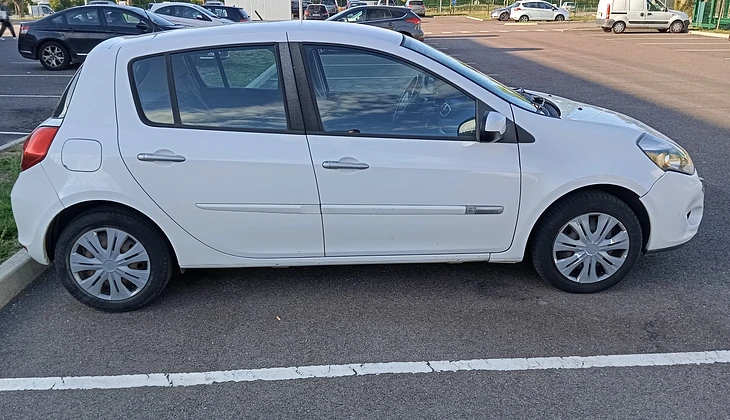 location-RENAULT-Chanteloup-les-Vignes-roadstr