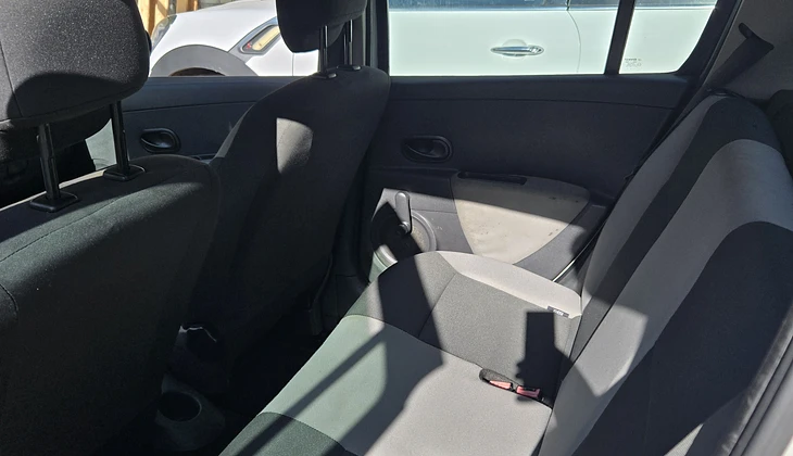 location-RENAULT-Ajaccio-roadstr