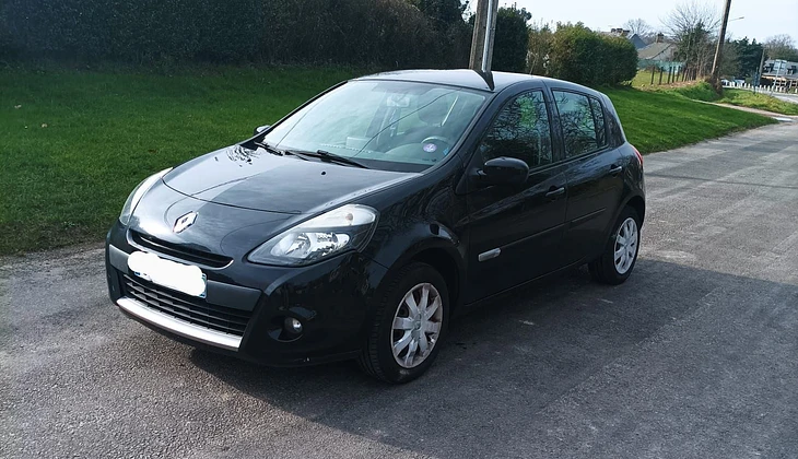 location-RENAULT-Rennes-roadstr