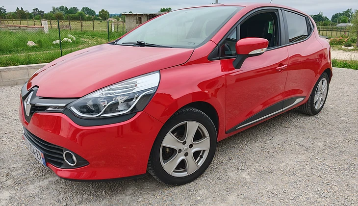 location-RENAULT-Agen-roadstr