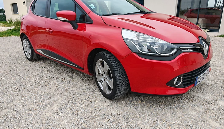 location-RENAULT-Agen-roadstr