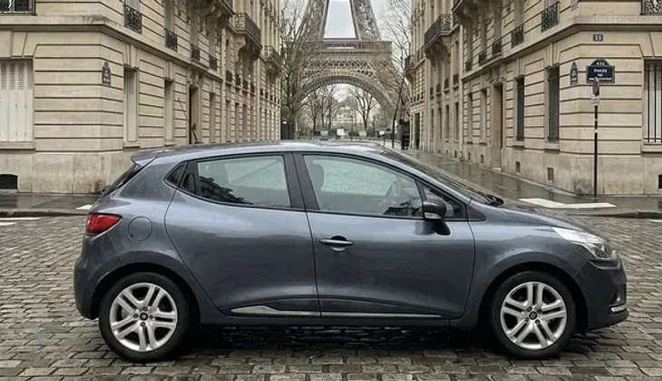 location-RENAULT-Cachan-roadstr
