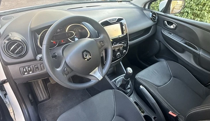 location-RENAULT-Metz-roadstr