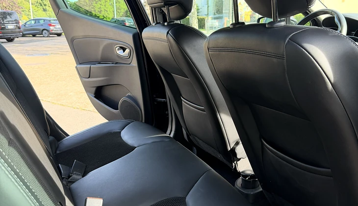 location-RENAULT-Moissy-Cramayel-roadstr