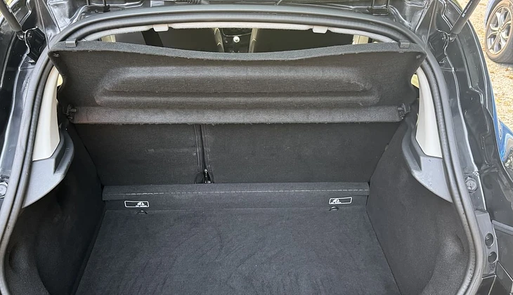 location-RENAULT-Cherbourg-en-Cotentin-roadstr