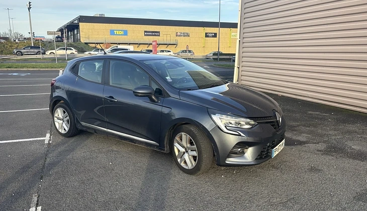 location-RENAULT-Caen-roadstr