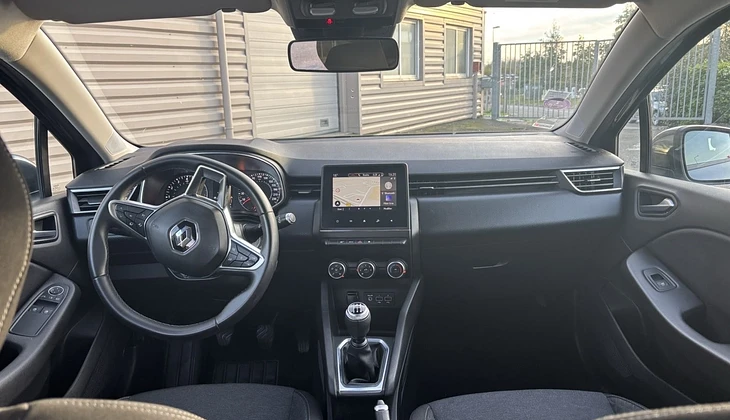 location-RENAULT-Caen-roadstr
