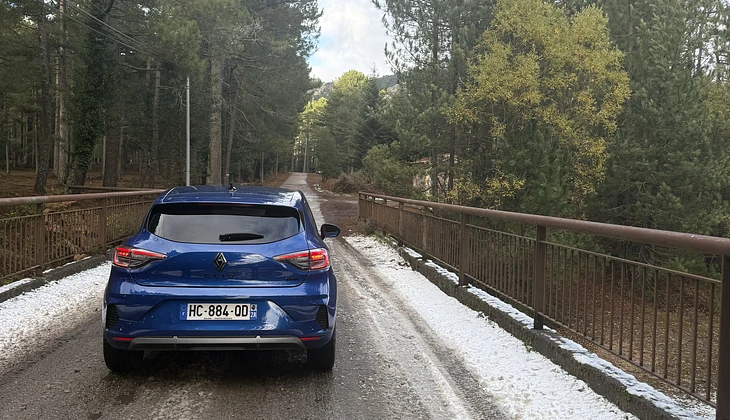 location-RENAULT-Porto-Vecchio-roadstr