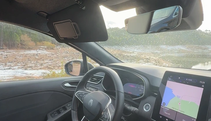 location-RENAULT-Porto-Vecchio-roadstr