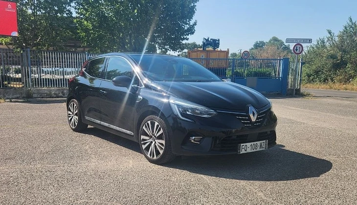 location-RENAULT-Carpentras-roadstr