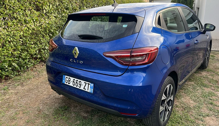 location-RENAULT-Meyzieu-roadstr
